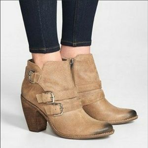 DOLCE Vita Nubuck Suede Beige Tan Colten Buckle Boots, Size 10